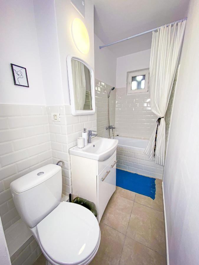 Central And Modern Apartment With Free Parking تيميشورا المظهر الخارجي الصورة